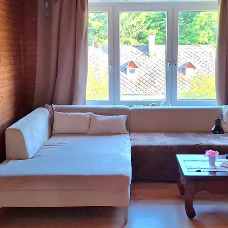 Apartmán Quiet Attic With Large Garden Near Vienna Purkersdorf
