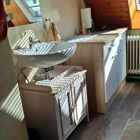 Quiet Attic With Large Garden Near Vienna Apartmán